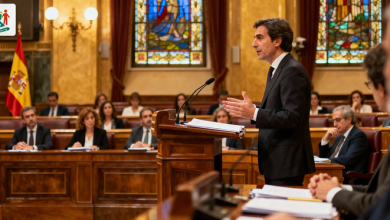 García-Page defiende un consenso histórico para fortalecer España y el autogobierno regional 6 García-Page interviniendo en el Congreso durante la defensa de la reforma estatutaria