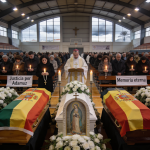 Familias de víctimas del accidente de Adamuz en Huelva durante funeral religioso