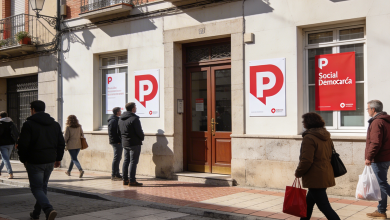 Fachada de la sede del PSOE en una calle de Alcalá de Henares